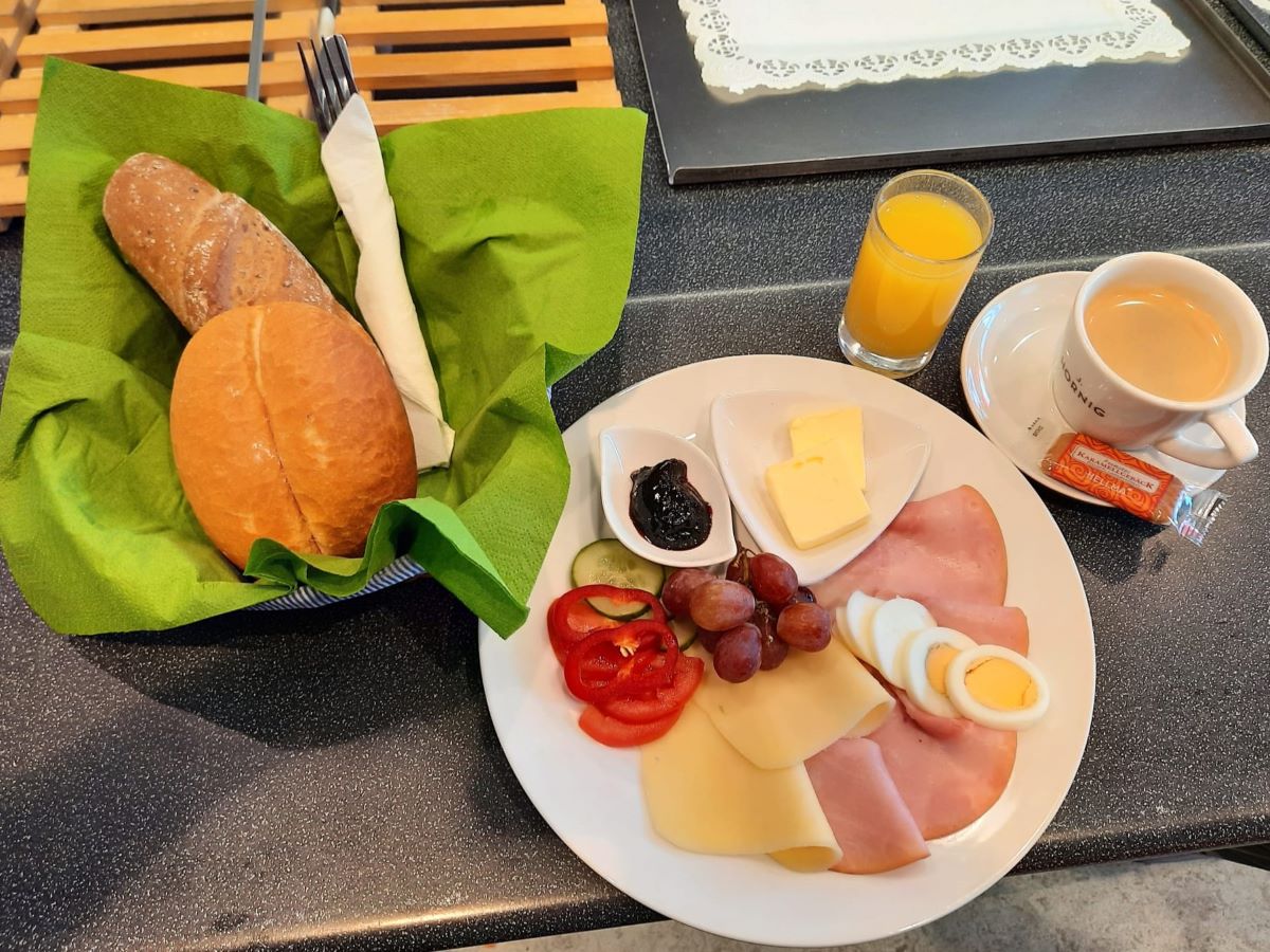 Frühstück und Imbisse